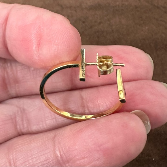 Tiffany & Co T-Hoop Yellow Gold Earrings - Picture 6 of 7